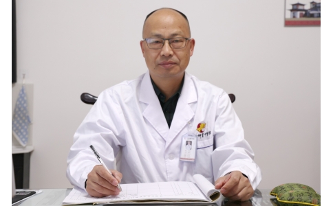 喜訊！熱烈祝賀馬志忠主任榮獲第二屆國醫(yī)大師劉志明（湘潭）中醫(yī)藥發(fā)展貢獻獎，并入選全國基層名老中醫(yī)藥專家傳承工作室建設項目